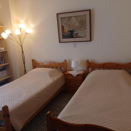 Seaside Family Apartment Loutraki Экстерьер фото