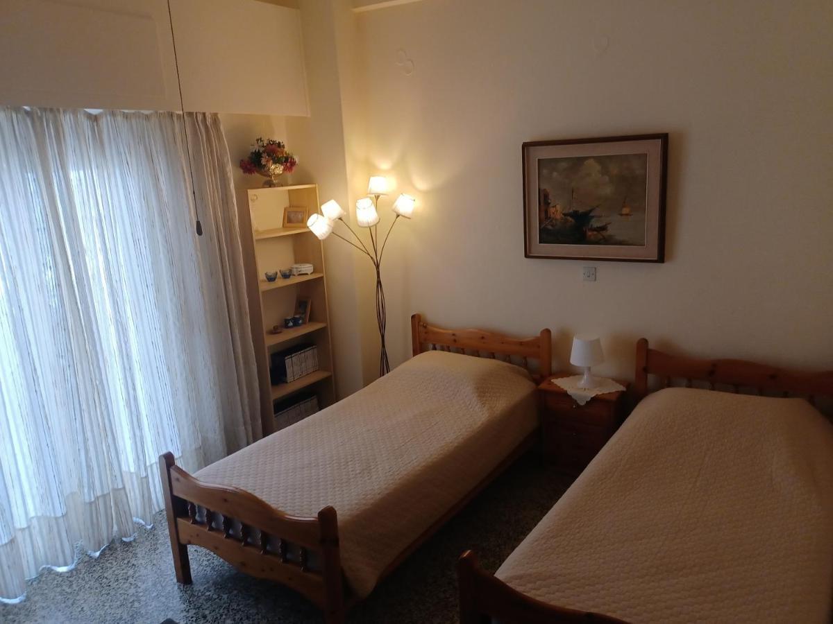 Seaside Family Apartment Loutraki Экстерьер фото