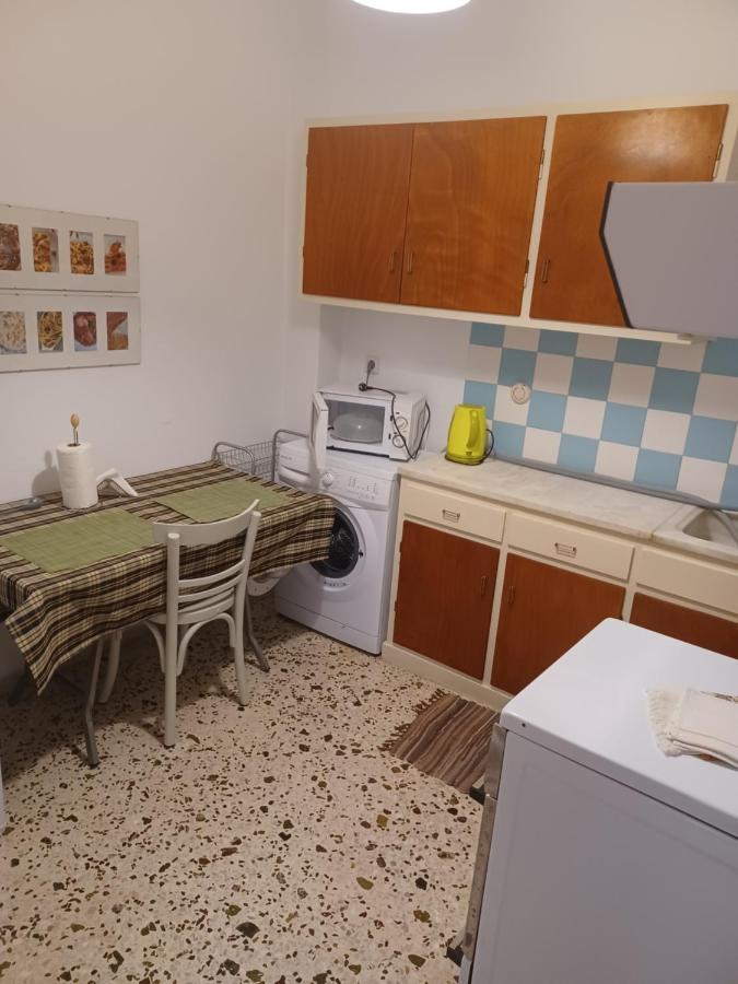 Seaside Family Apartment Loutraki Экстерьер фото