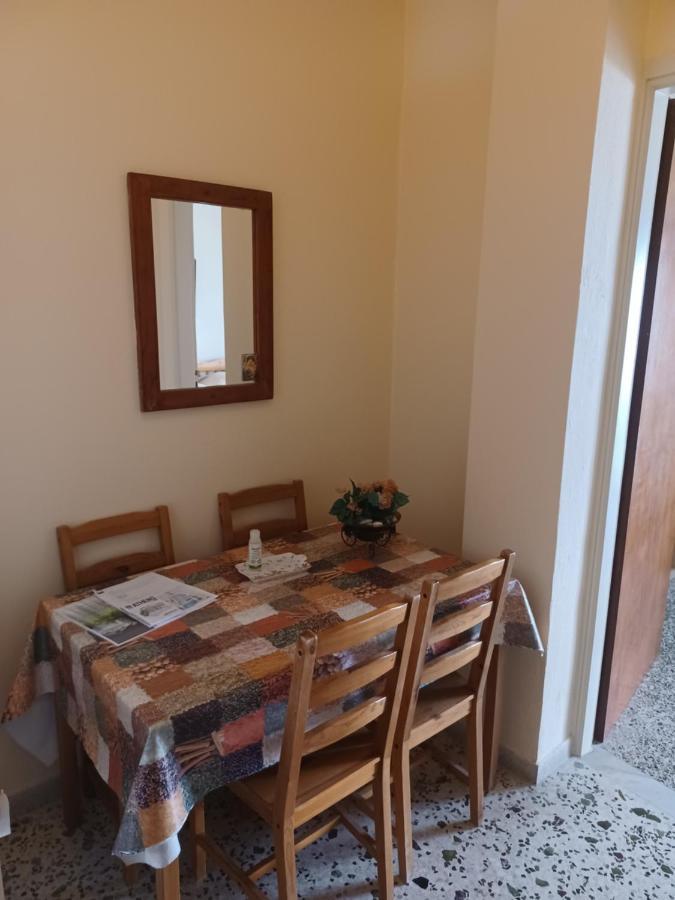 Seaside Family Apartment Loutraki Экстерьер фото